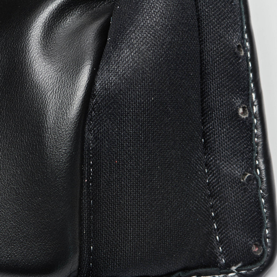 Leone Shock Plus Fighting Gloves with Horsehair Closeup View
