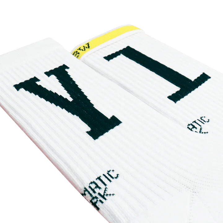 YR1SW Crew Socks: Comfortable crew socks with arch support. Top View